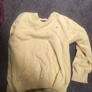 Yellow Tommy Hilfiger sweater size XL